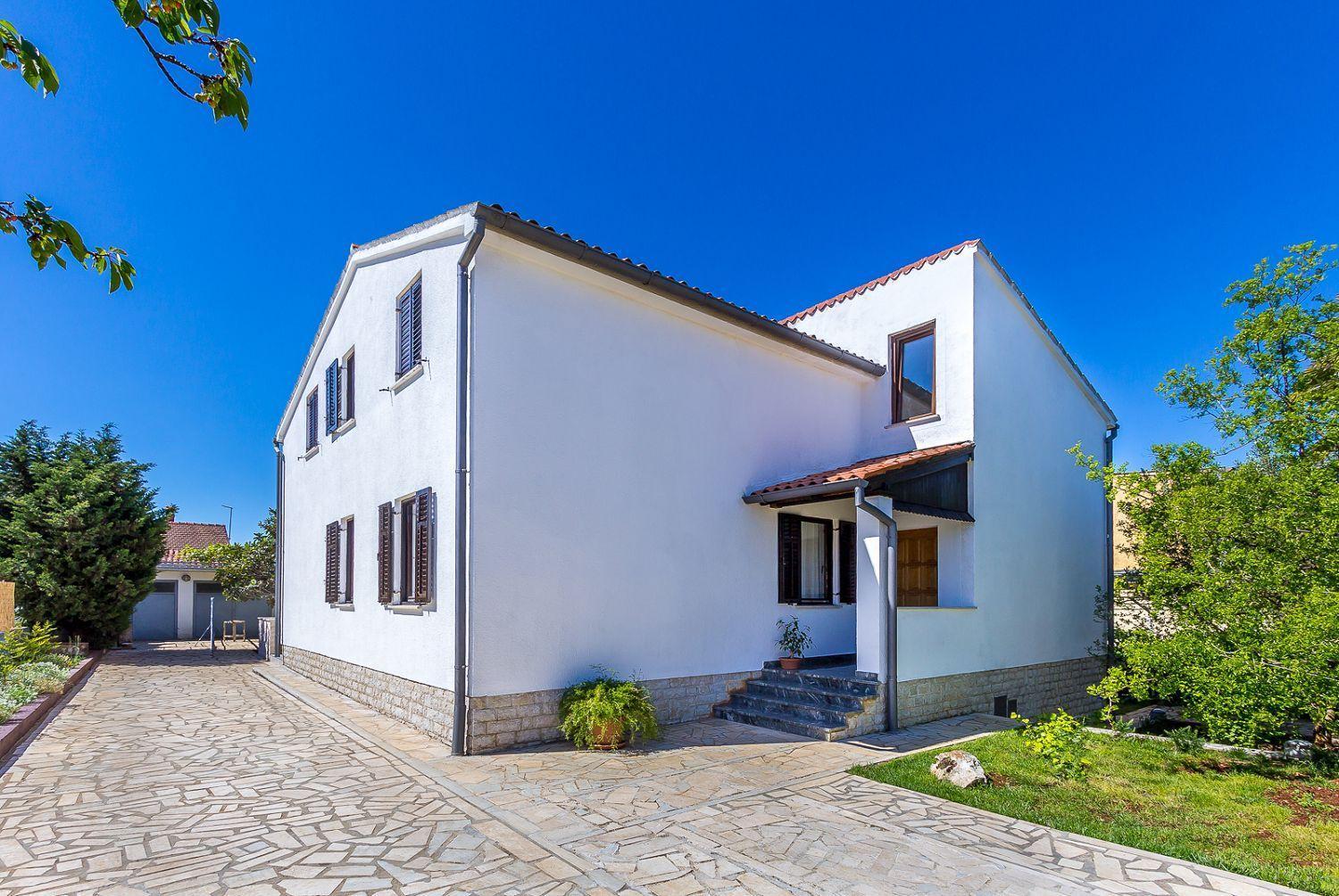 Neu Renovierte Ferienwohnung Mit Klima, Wlan, Terrasse Und Grill Pula Exteriör bild