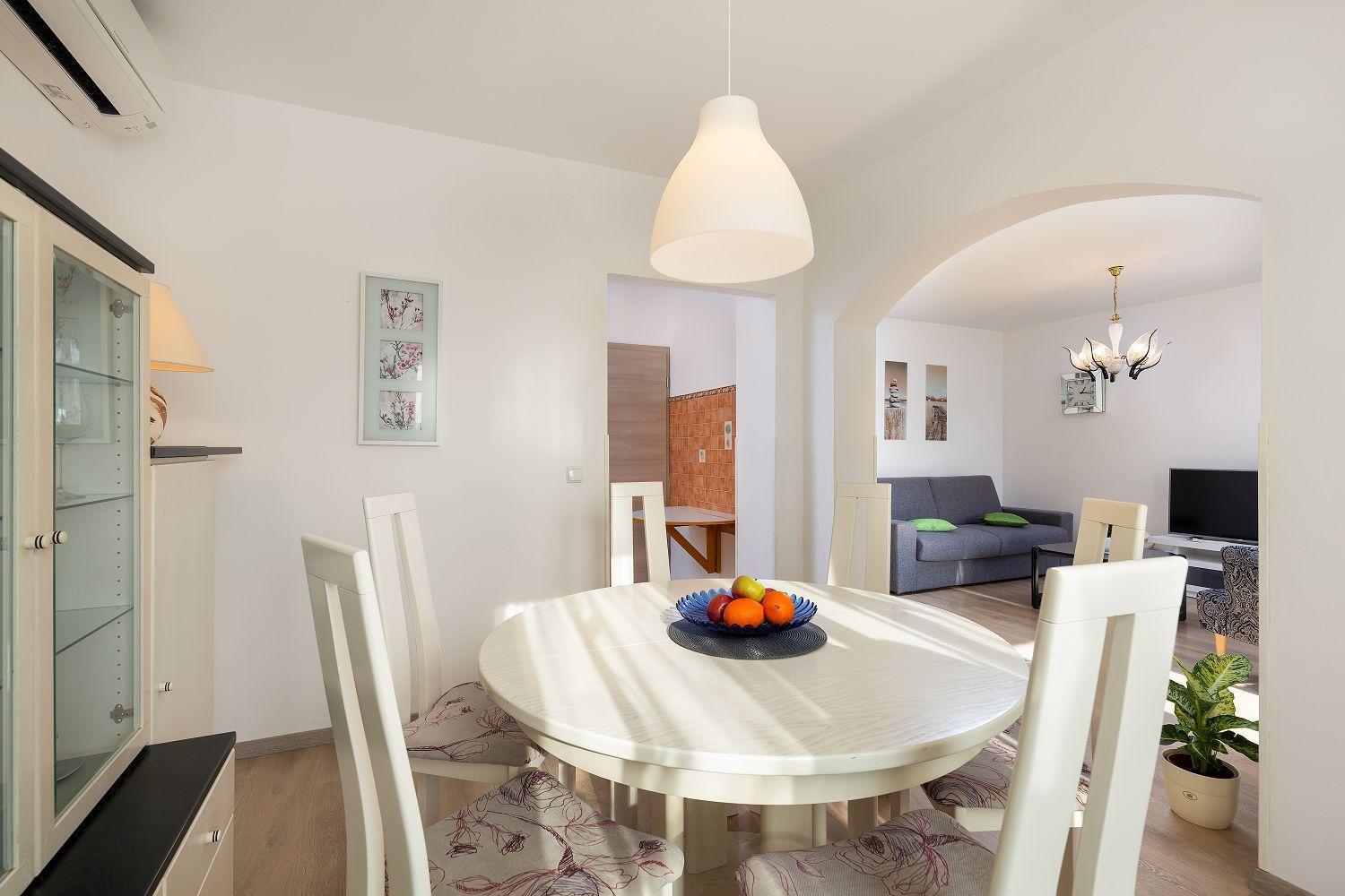 Neu Renovierte Ferienwohnung Mit Klima, Wlan, Terrasse Und Grill Pula Exteriör bild